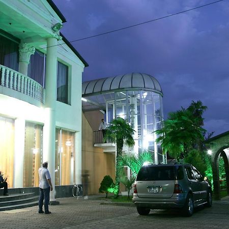 Eleon Hotel Kʼutʼaisi Exterior foto