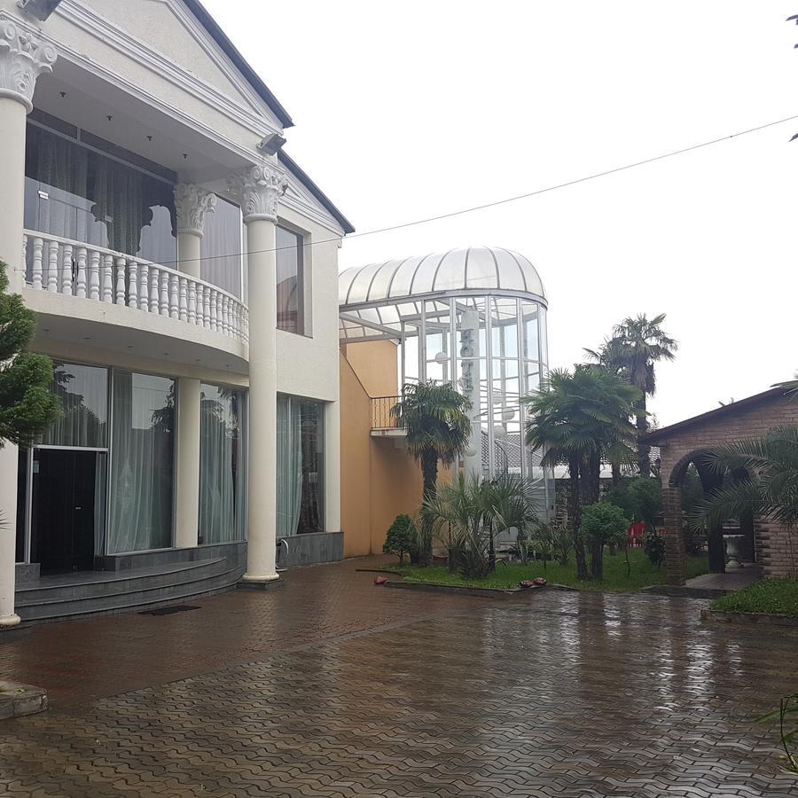 Eleon Hotel Kʼutʼaisi Exterior foto