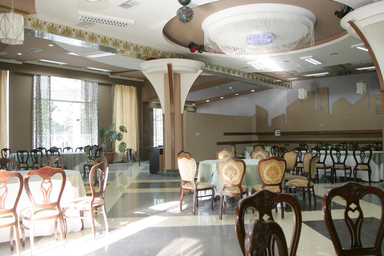 Eleon Hotel Kʼutʼaisi Exterior foto