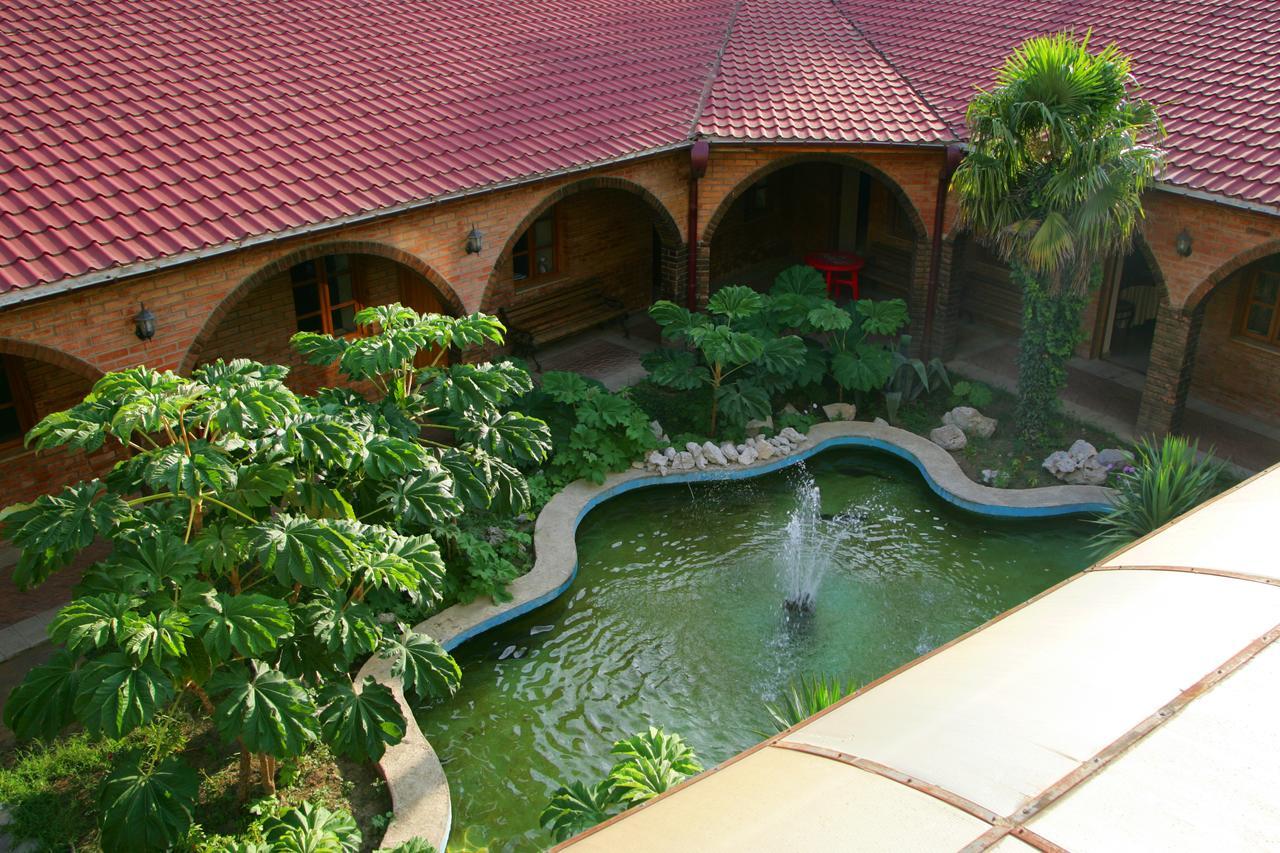 Eleon Hotel Kʼutʼaisi Exterior foto